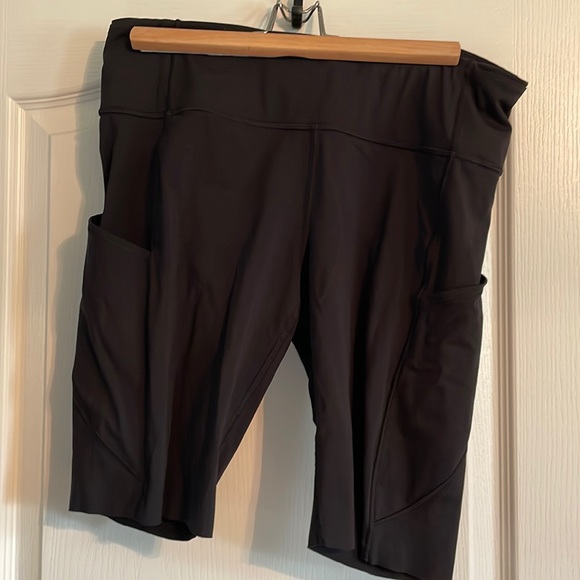 Lululemon athletic high rise shorts